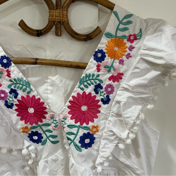 Floral embroidered tank top Forget Me Not Pom poms - Picture 3 of 6